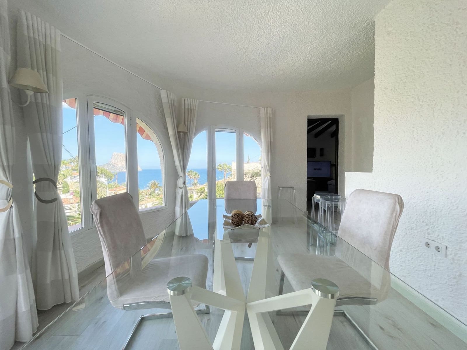 3 quarto Moradia para venda em Calpe / Calp com piscina garagem - 990 000 € (Ref: 9840821)