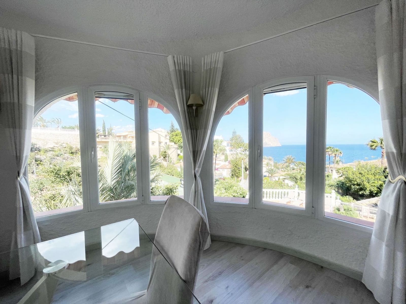 3 quarto Moradia para venda em Calpe / Calp com piscina garagem - 990 000 € (Ref: 9840821)