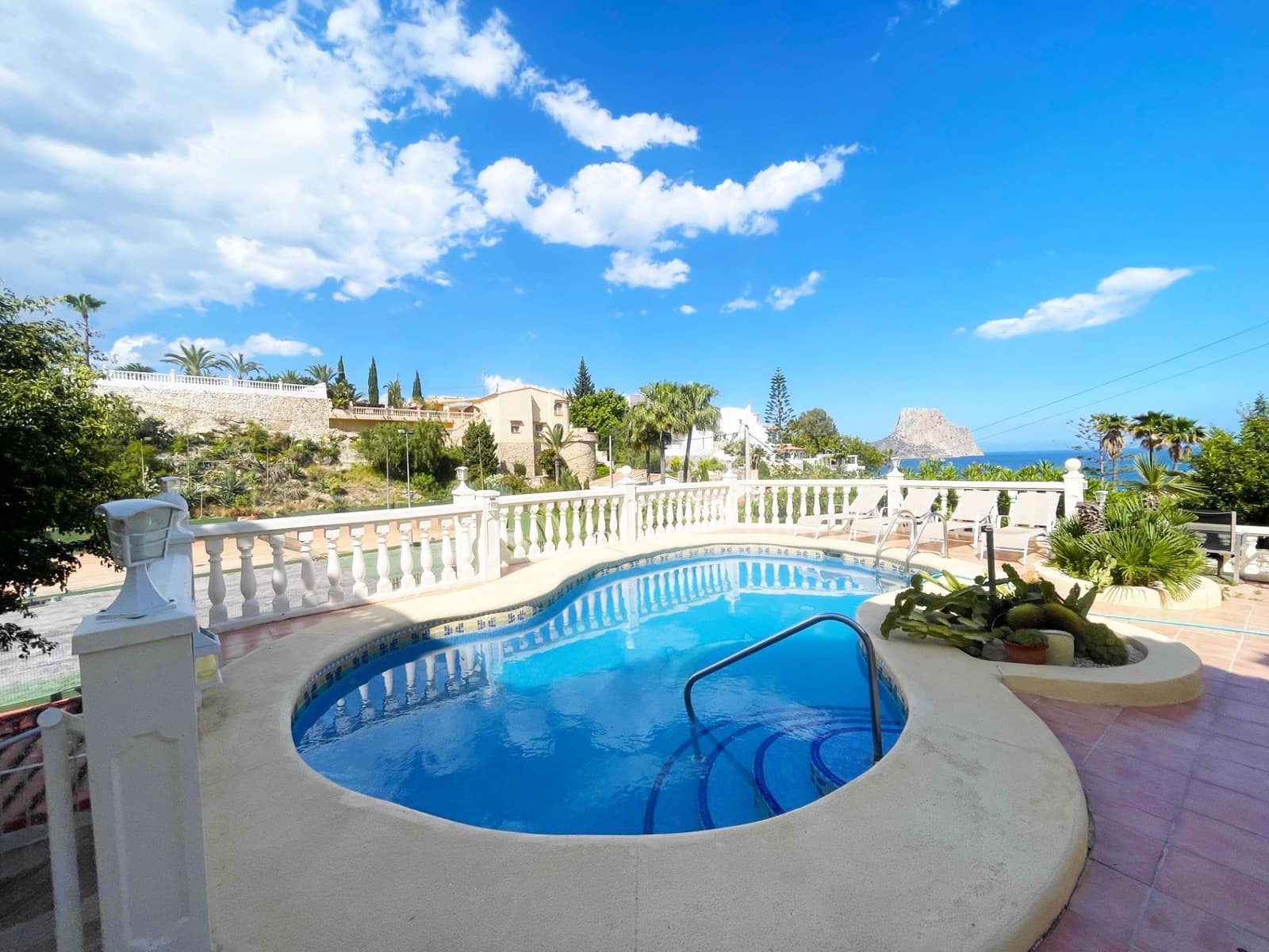 3 quarto Moradia para venda em Calpe / Calp com piscina garagem - 990 000 € (Ref: 9840821)
