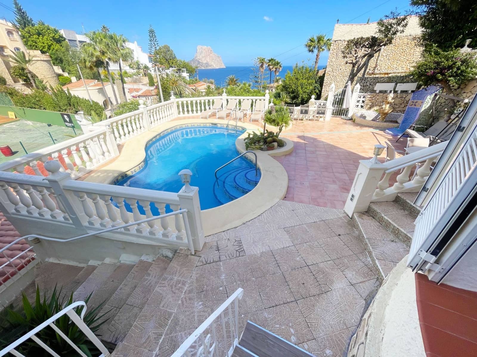 3 quarto Moradia para venda em Calpe / Calp com piscina garagem - 990 000 € (Ref: 9840821)