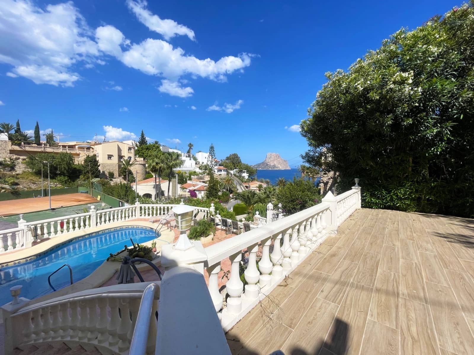 3 quarto Moradia para venda em Calpe / Calp com piscina garagem - 990 000 € (Ref: 9840821)