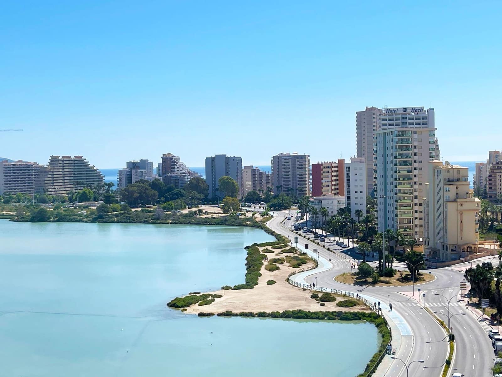 1 soveværelse Lejlighed til salg i Calpe / Calp - € 243.000 (Ref: 9844831)