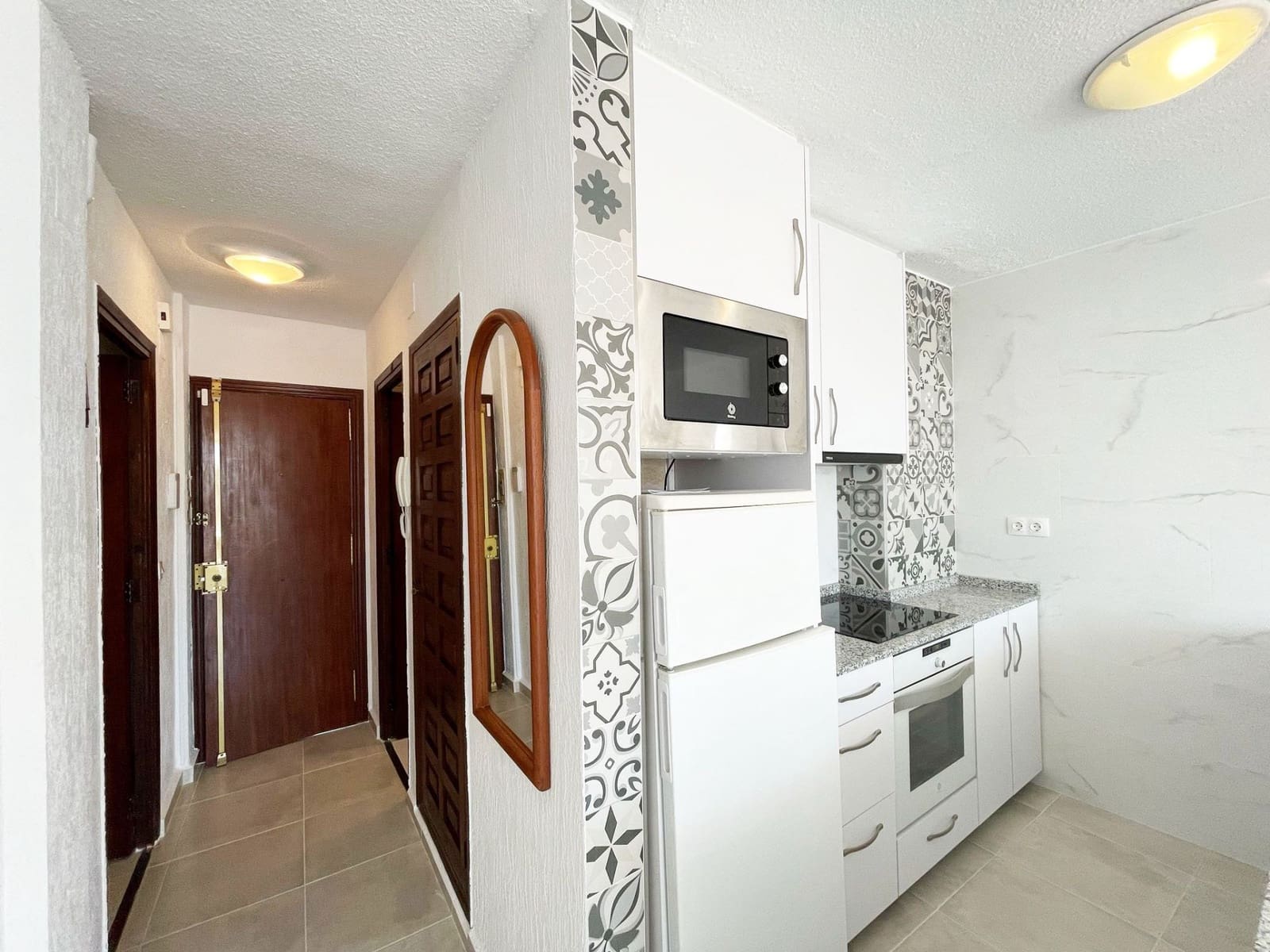 1 soveværelse Lejlighed til salg i Calpe / Calp - € 243.000 (Ref: 9844831)