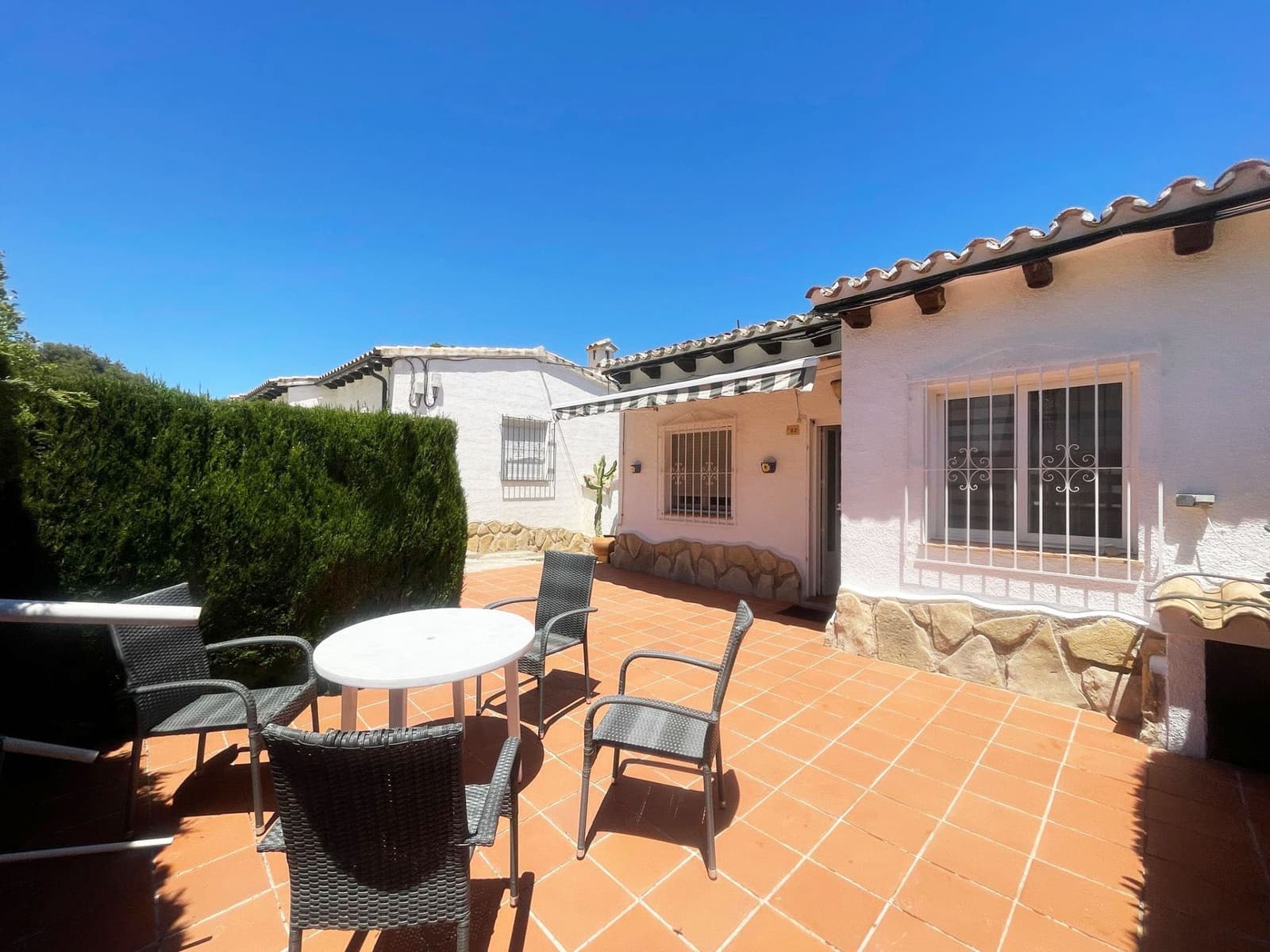2 soverom Bungalow til salgs i Moraira med svømmebasseng garasje - € 349 900 (Ref: 9859086)