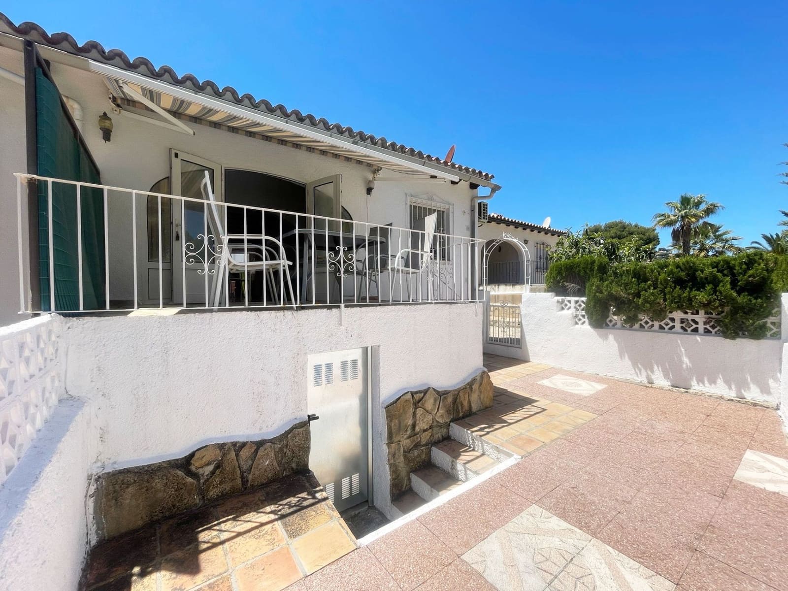 2 soverom Bungalow til salgs i Moraira med svømmebasseng garasje - € 349 900 (Ref: 9859086)