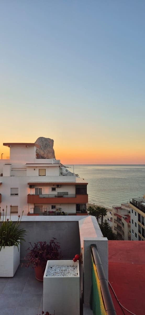 2 bedroom Apartment for sale in Calpe / Calp - € 330,000 (Ref: 9864029)