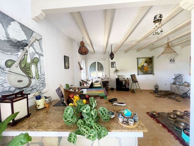 2 bedroom Villa for sale in Calpe / Calp with garage - € 360,000 (Ref: 9866468)