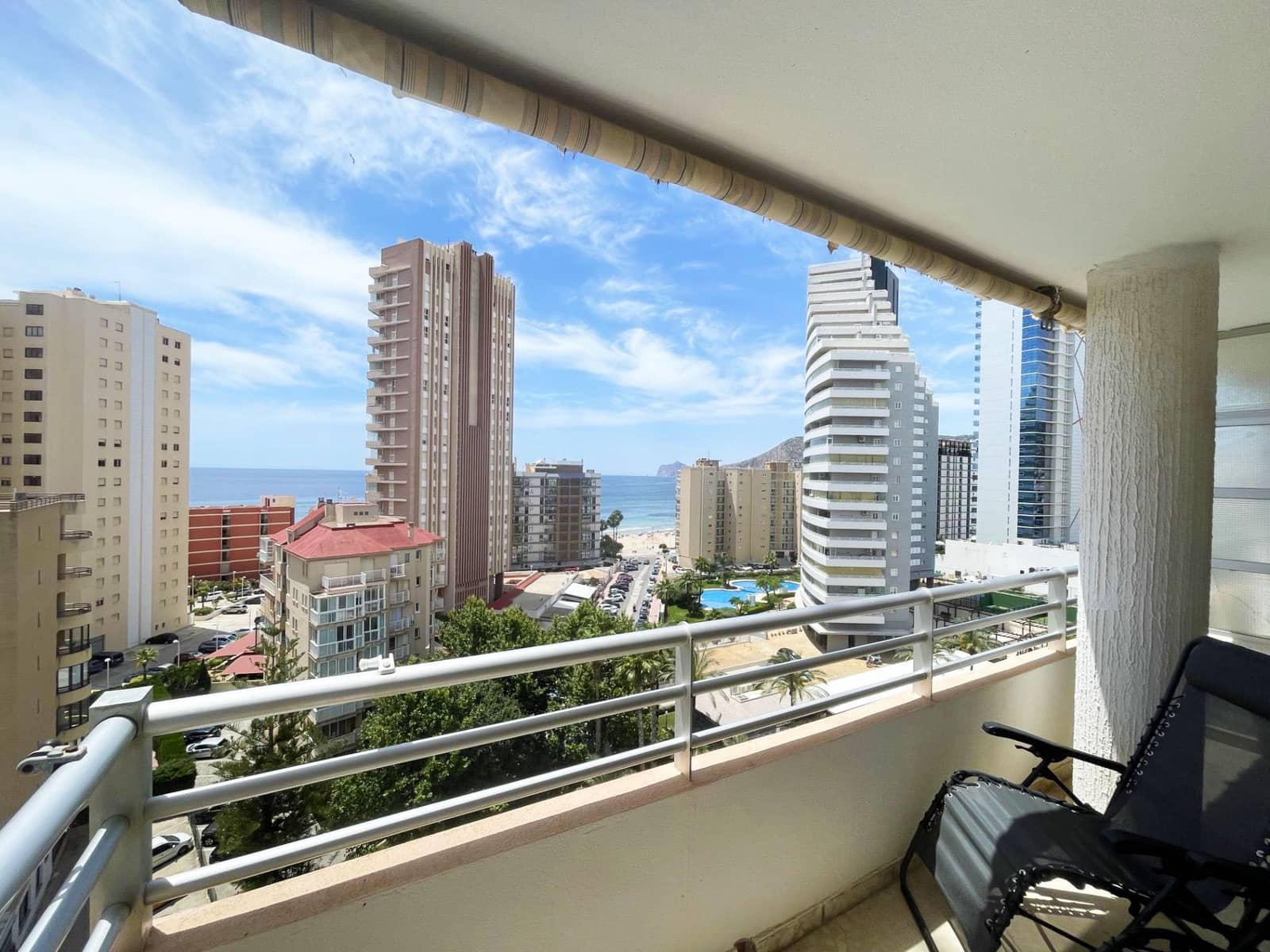 2 bedroom Apartment for sale in Calpe / Calp with pool garage - € 350,000 (Ref: 9868173)