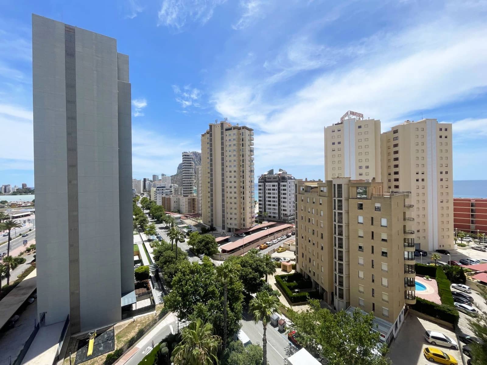 2 bedroom Apartment for sale in Calpe / Calp with pool garage - € 350,000 (Ref: 9868173)