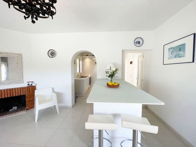 4 chambre Villa/Maison à vendre à Calpe / Calp avec piscine garage - 495 000 € (Ref: 9910021)
