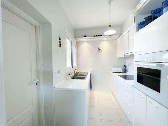 4 chambre Villa/Maison à vendre à Calpe / Calp avec piscine garage - 495 000 € (Ref: 9910021)
