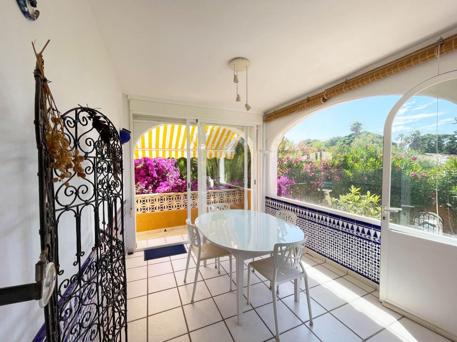 4 chambre Villa/Maison à vendre à Calpe / Calp avec piscine garage - 495 000 € (Ref: 9910021)