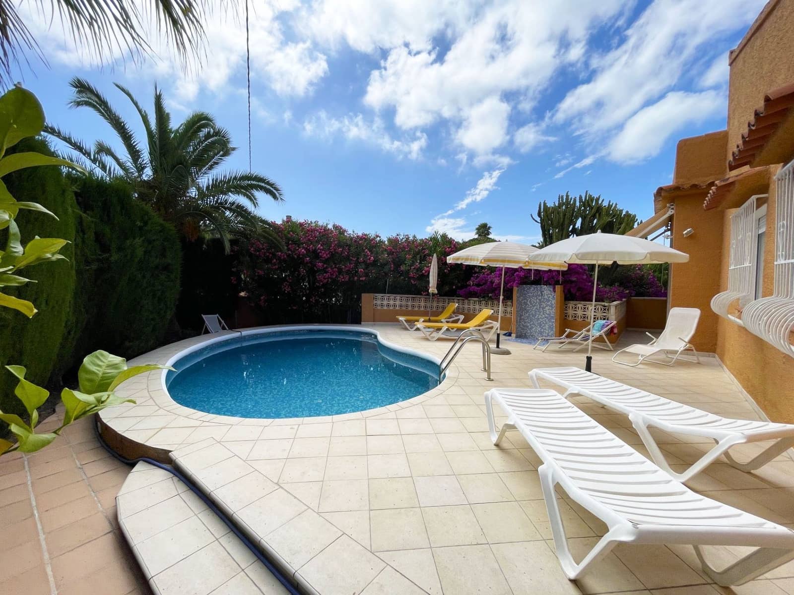 4 chambre Villa/Maison à vendre à Calpe / Calp avec piscine garage - 495 000 € (Ref: 9910021)
