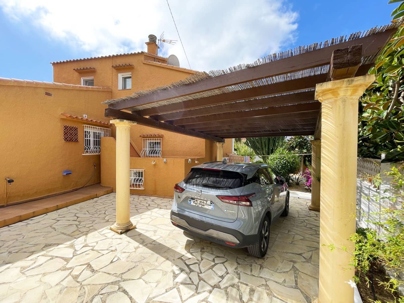 4 chambre Villa/Maison à vendre à Calpe / Calp avec piscine garage - 495 000 € (Ref: 9910021)