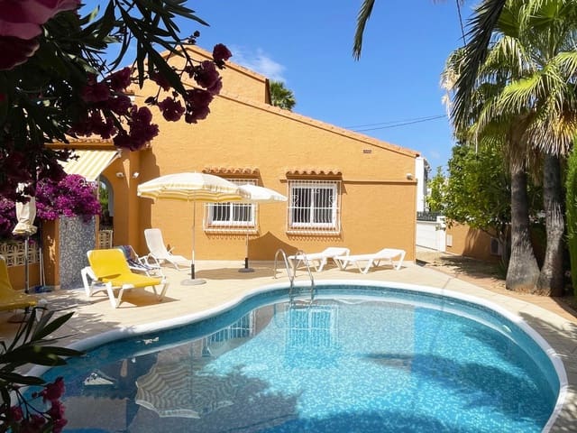 4 chambre Villa/Maison à vendre à Calpe / Calp avec piscine garage - 495 000 € (Ref: 9910021)