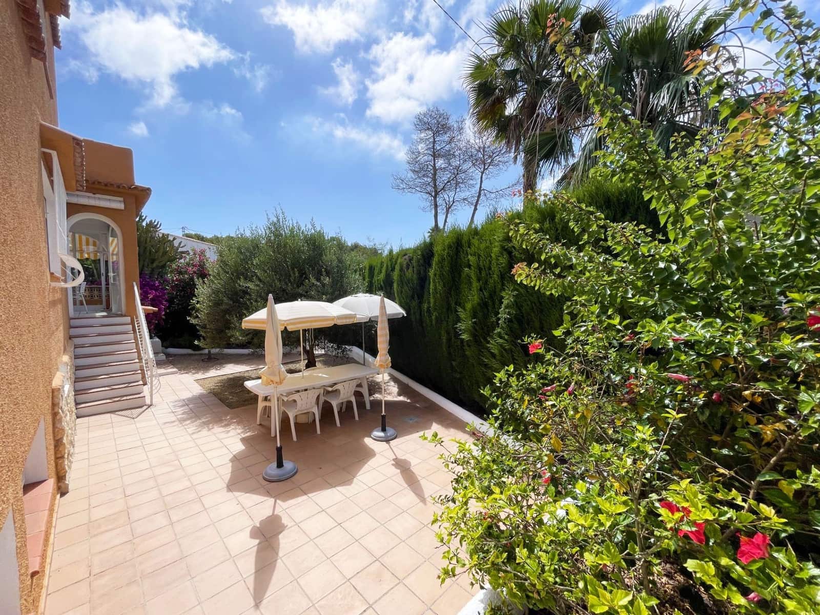4 chambre Villa/Maison à vendre à Calpe / Calp avec piscine garage - 495 000 € (Ref: 9910021)