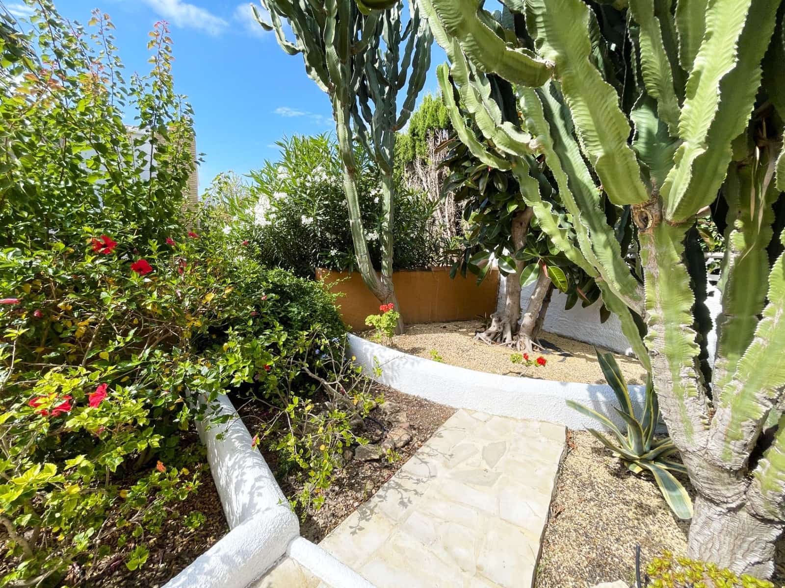 4 chambre Villa/Maison à vendre à Calpe / Calp avec piscine garage - 495 000 € (Ref: 9910021)