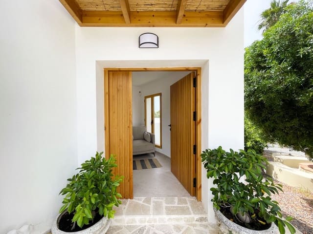 4 sovrum Villa till salu i Calpe / Calp med pool garage - 925 000 € (Ref: 9912501)