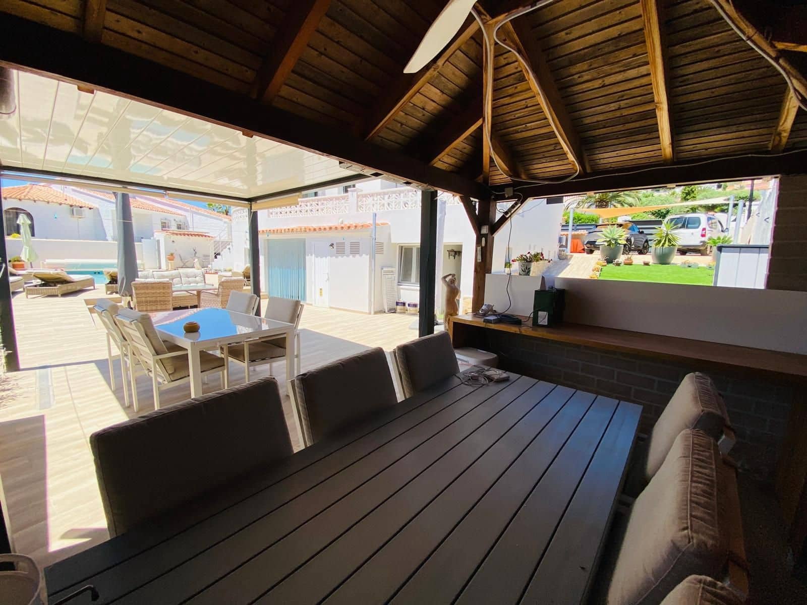 4 sypialnia Willa na sprzedaż w Calpe / Calp z garażem - 849 000 € (Ref: 9941715)