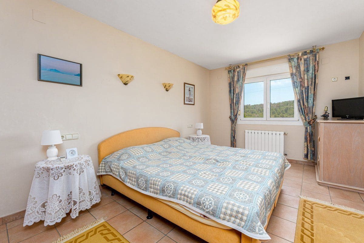 4 sypialnia Willa na sprzedaż w Calpe / Calp z basenem garażem - 795 000 € (Ref: 9949148)