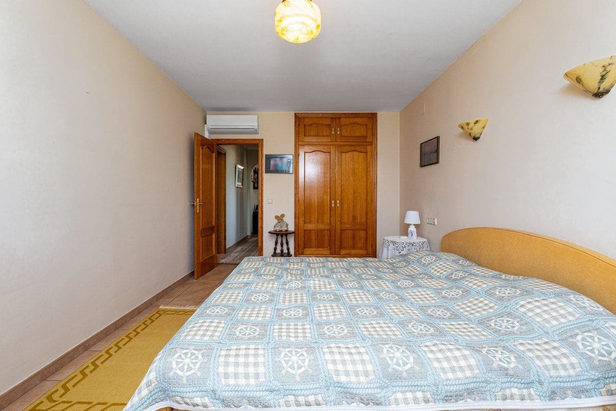 4 sypialnia Willa na sprzedaż w Calpe / Calp z basenem garażem - 795 000 € (Ref: 9949148)
