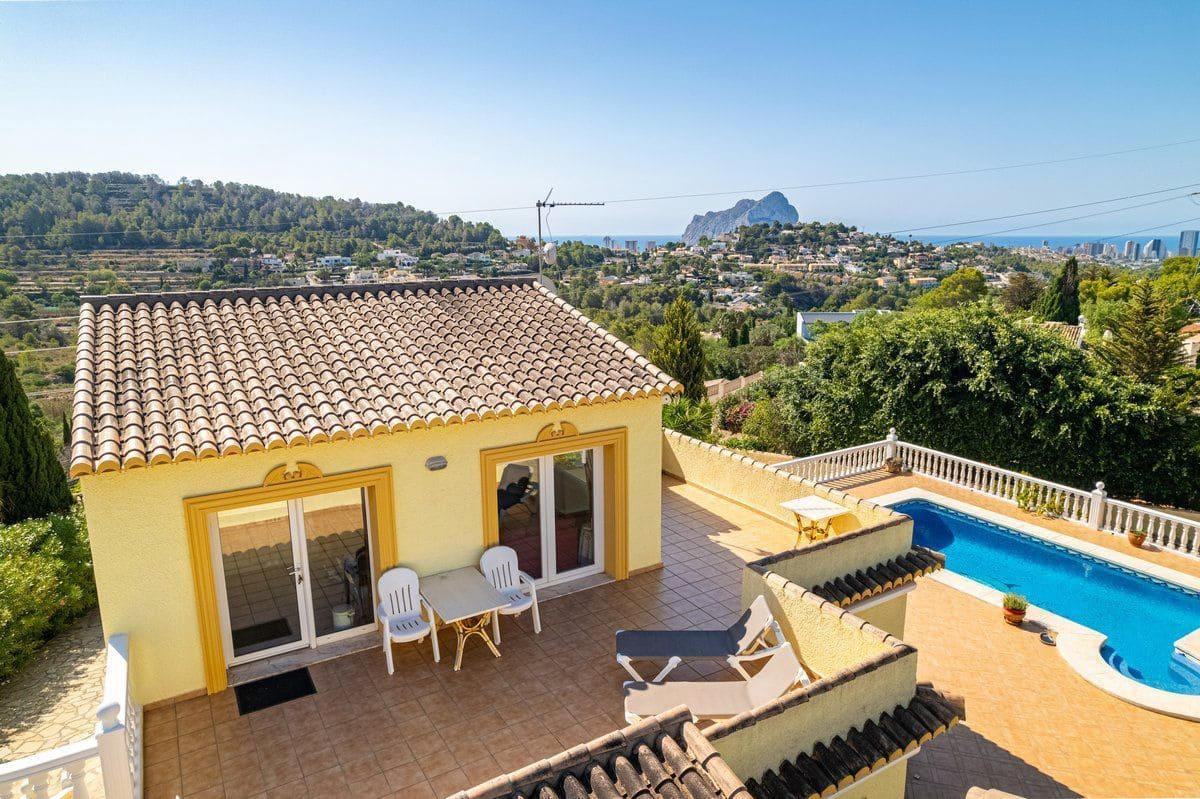 4 sypialnia Willa na sprzedaż w Calpe / Calp z basenem garażem - 795 000 € (Ref: 9949148)