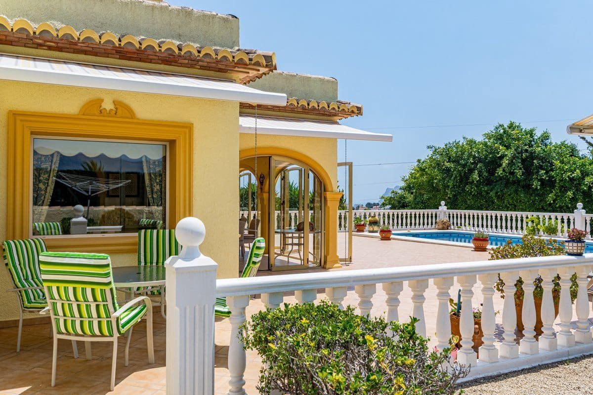4 sypialnia Willa na sprzedaż w Calpe / Calp z basenem garażem - 795 000 € (Ref: 9949148)