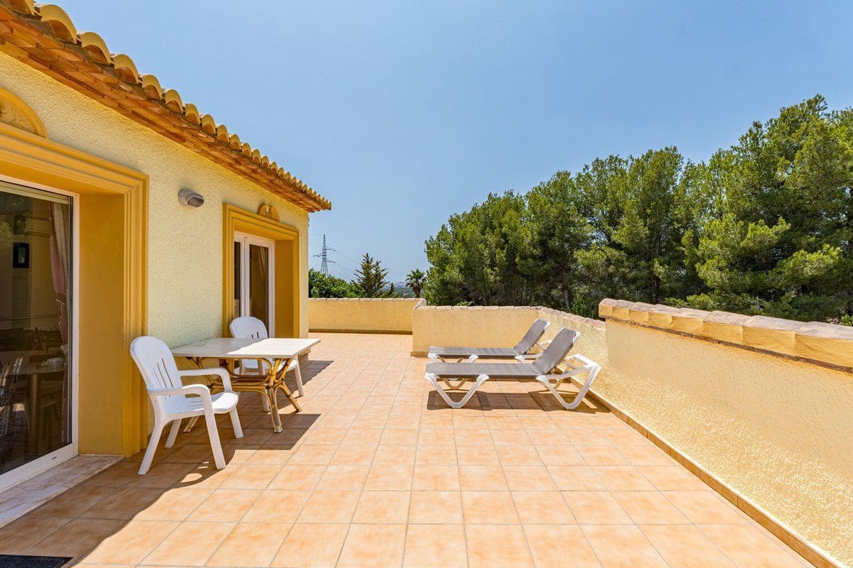 4 sypialnia Willa na sprzedaż w Calpe / Calp z basenem garażem - 795 000 € (Ref: 9949148)