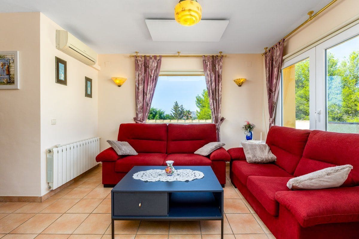 4 sypialnia Willa na sprzedaż w Calpe / Calp z basenem garażem - 795 000 € (Ref: 9949148)