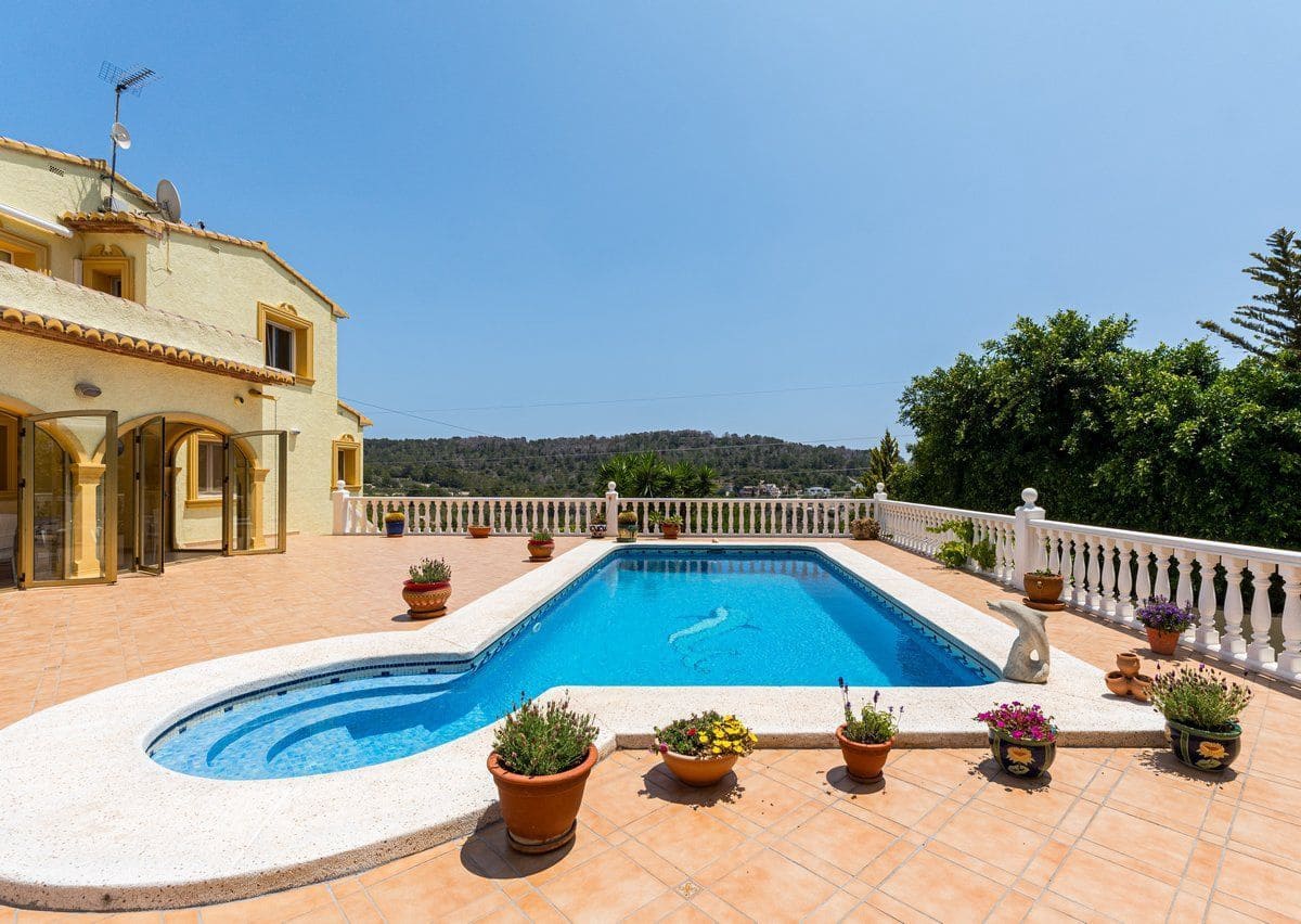 4 sypialnia Willa na sprzedaż w Calpe / Calp z basenem garażem - 795 000 € (Ref: 9949148)