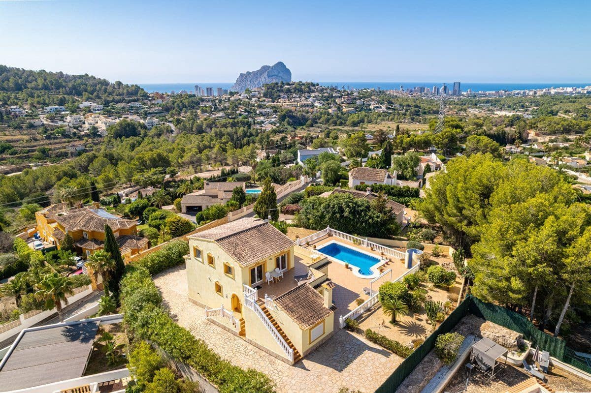 4 sypialnia Willa na sprzedaż w Calpe / Calp z basenem garażem - 795 000 € (Ref: 9949148)