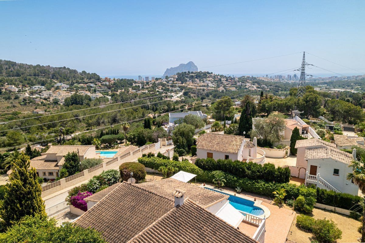 4 sypialnia Willa na sprzedaż w Calpe / Calp z basenem garażem - 795 000 € (Ref: 9949148)