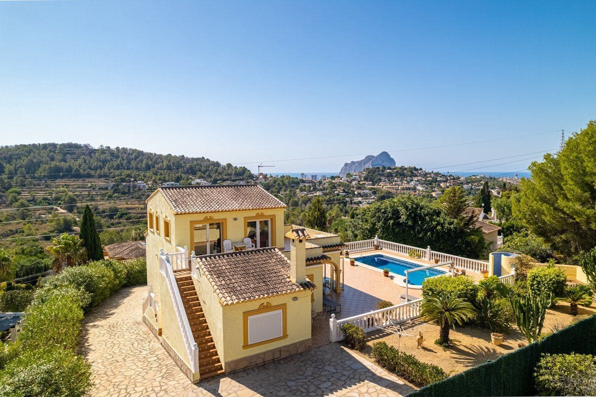 4 sypialnia Willa na sprzedaż w Calpe / Calp z basenem garażem - 795 000 € (Ref: 9949148)