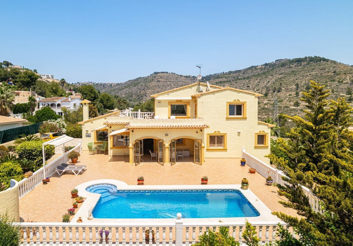4 sypialnia Willa na sprzedaż w Calpe / Calp z basenem garażem - 795 000 € (Ref: 9949148)