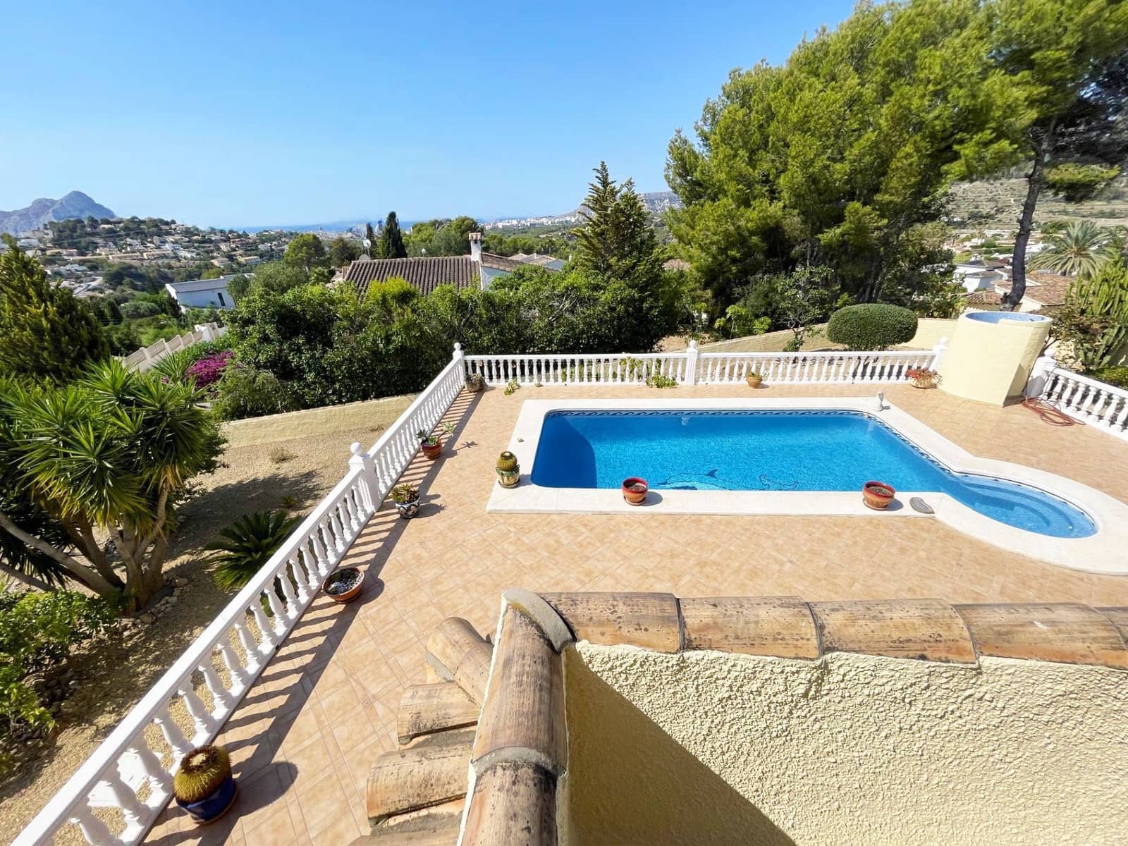 4 sypialnia Willa na sprzedaż w Calpe / Calp z basenem garażem - 795 000 € (Ref: 9949148)