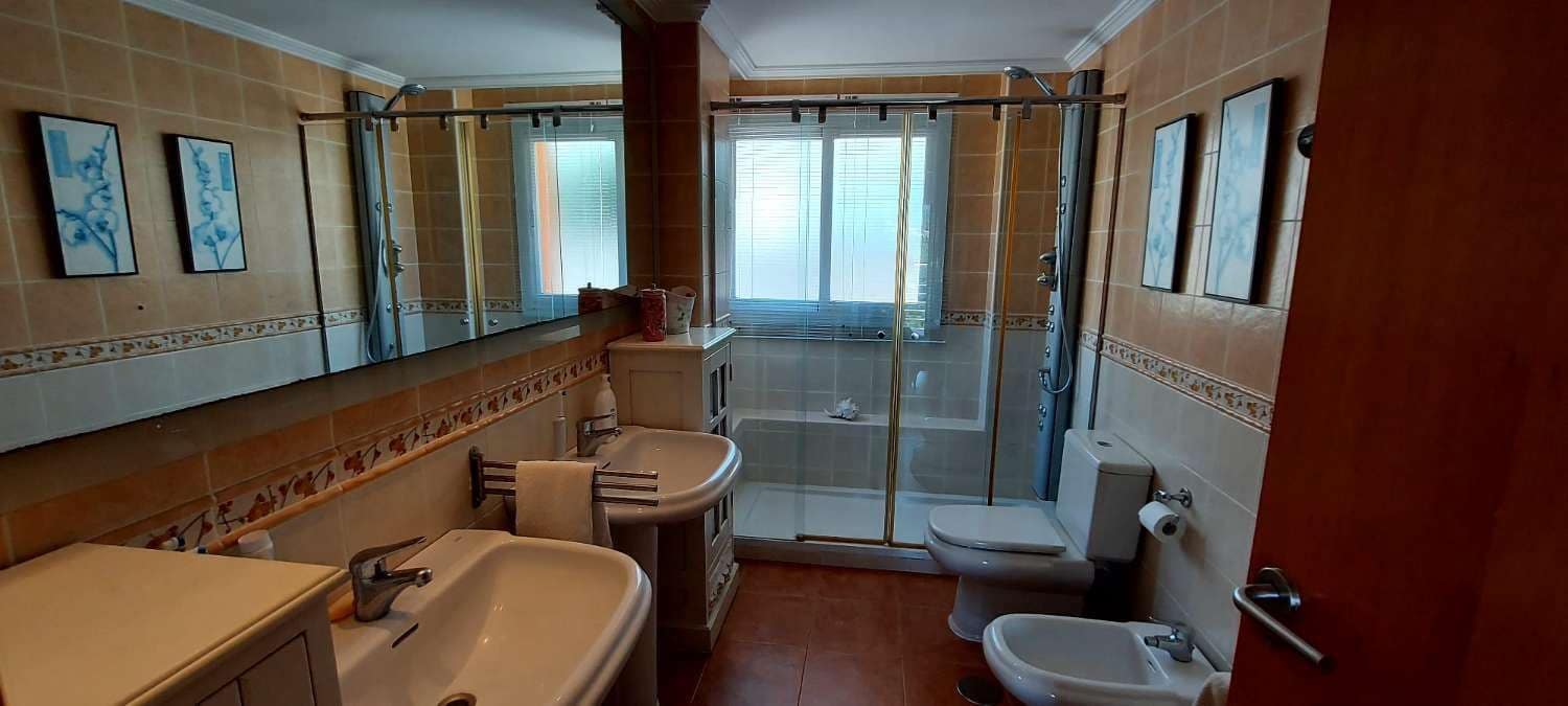 4 soverom Kjedet enebolig til salgs i Calpe / Calp med garasje - € 499 000 (Ref: 9972844)