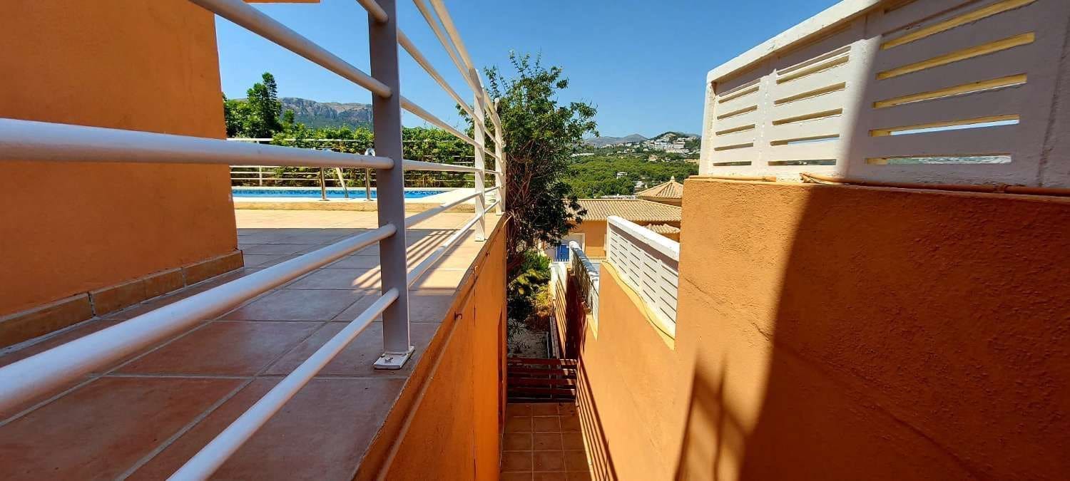 4 soverom Kjedet enebolig til salgs i Calpe / Calp med garasje - € 499 000 (Ref: 9972844)