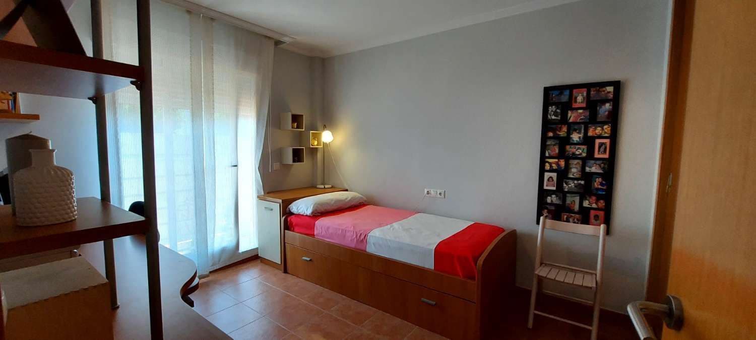 4 soverom Kjedet enebolig til salgs i Calpe / Calp med garasje - € 499 000 (Ref: 9972844)