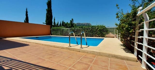 4 soverom Kjedet enebolig til salgs i Calpe / Calp med garasje - € 499 000 (Ref: 9972844)