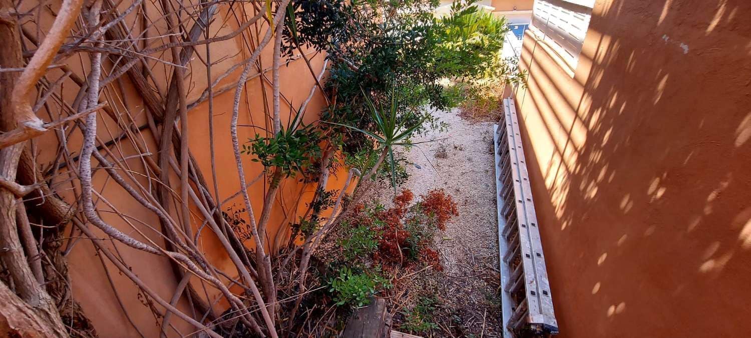 4 soverom Kjedet enebolig til salgs i Calpe / Calp med garasje - € 499 000 (Ref: 9972844)
