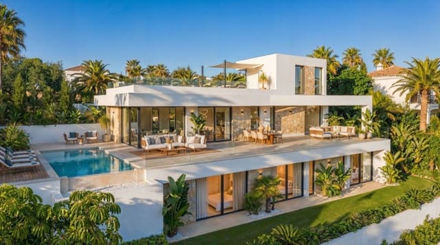 3 soverom Villa til salgs i Calpe / Calp med svømmebasseng garasje - € 1 360 000 (Ref: 9978146)