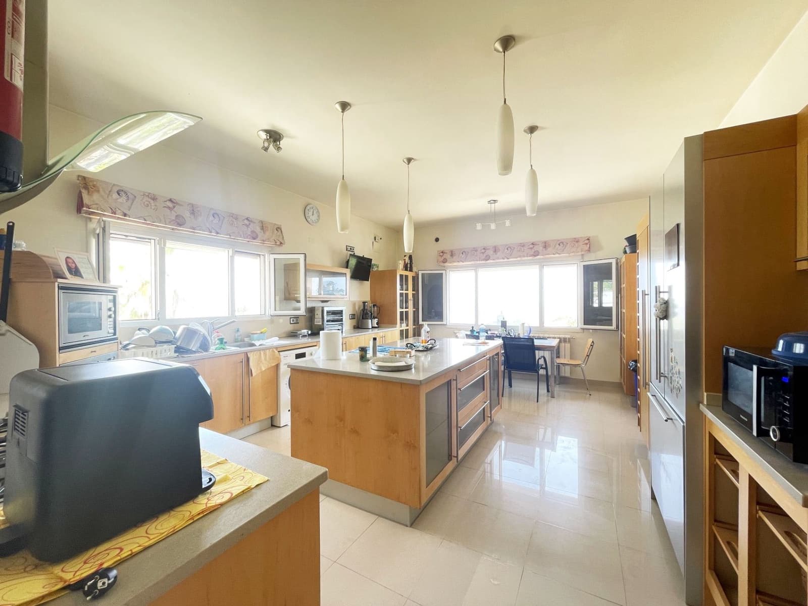 4 makuuhuone Huvila myytävänä paikassa Calpe / Calp mukana uima-altaan 
autotalli - 1 100 000 € (Ref: 9984374)