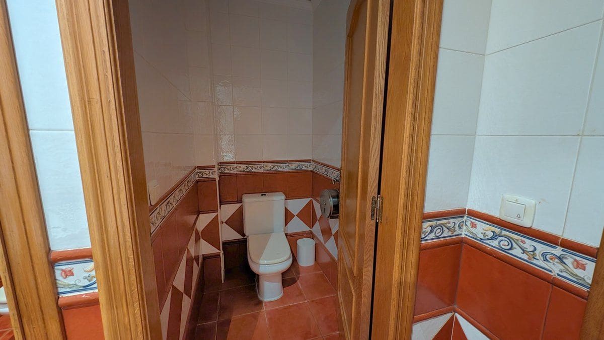 Local Commercial à vendre à Calpe / Calp avec garage - 390 000 € (Ref: 9994756)
