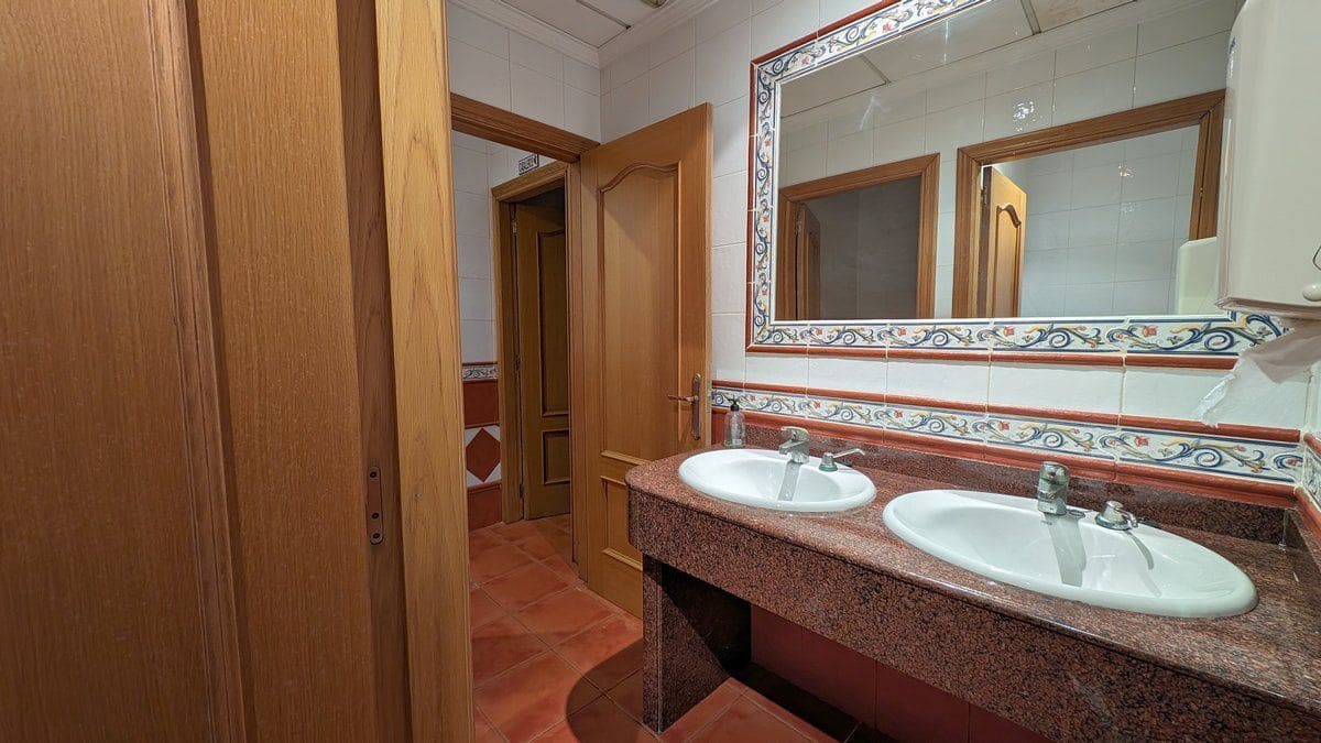 Local Commercial à vendre à Calpe / Calp avec garage - 390 000 € (Ref: 9994756)