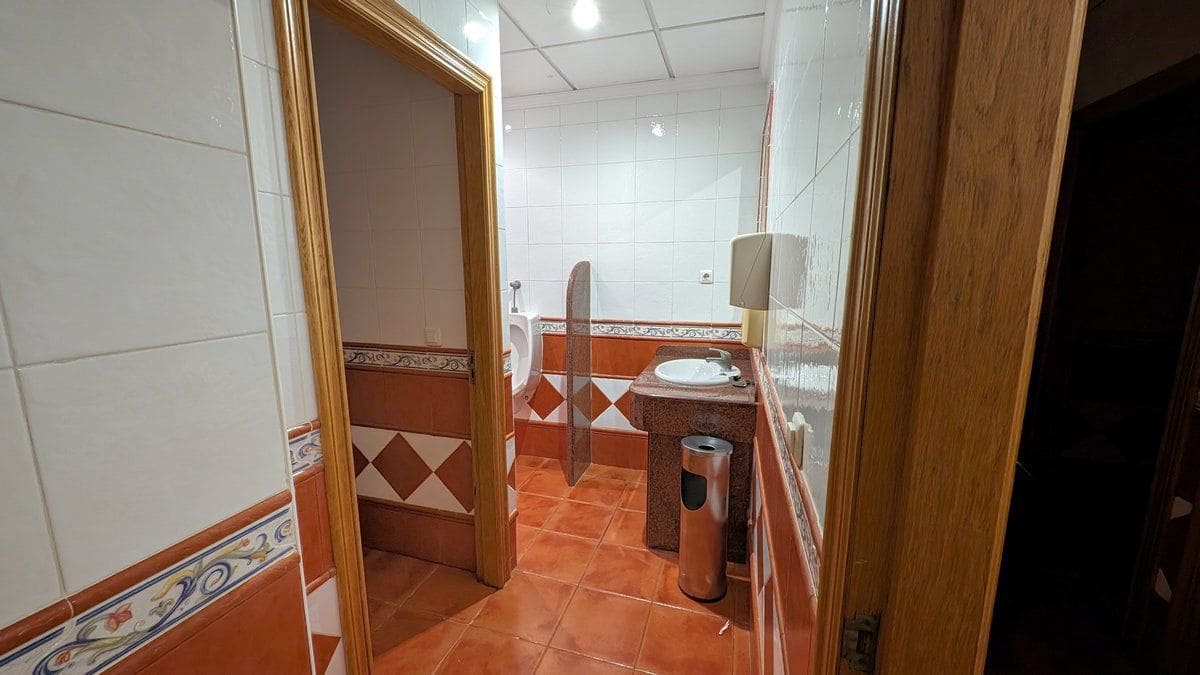 Local Commercial à vendre à Calpe / Calp avec garage - 390 000 € (Ref: 9994756)
