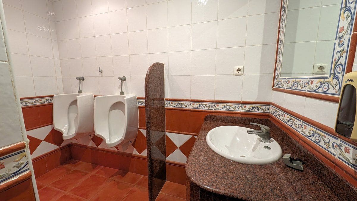 Local Commercial à vendre à Calpe / Calp avec garage - 390 000 € (Ref: 9994756)