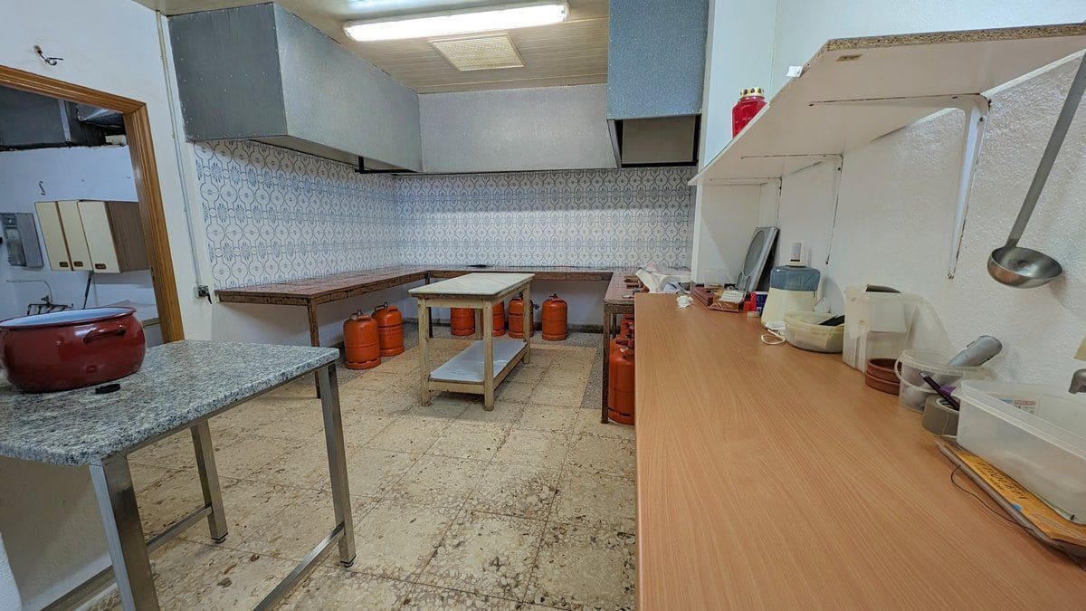 Local Commercial à vendre à Calpe / Calp avec garage - 390 000 € (Ref: 9994756)