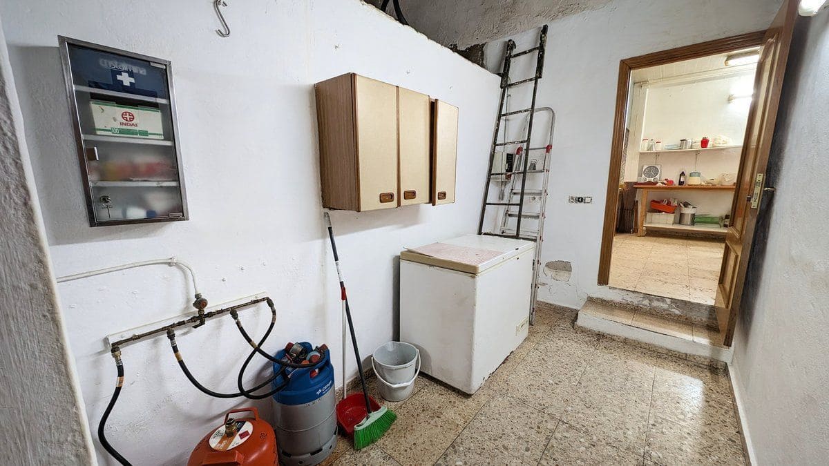 Local Commercial à vendre à Calpe / Calp avec garage - 390 000 € (Ref: 9994756)
