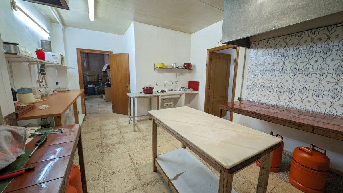 Local Commercial à vendre à Calpe / Calp avec garage - 390 000 € (Ref: 9994756)