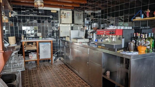 Local Commercial à vendre à Calpe / Calp avec garage - 390 000 € (Ref: 9994756)